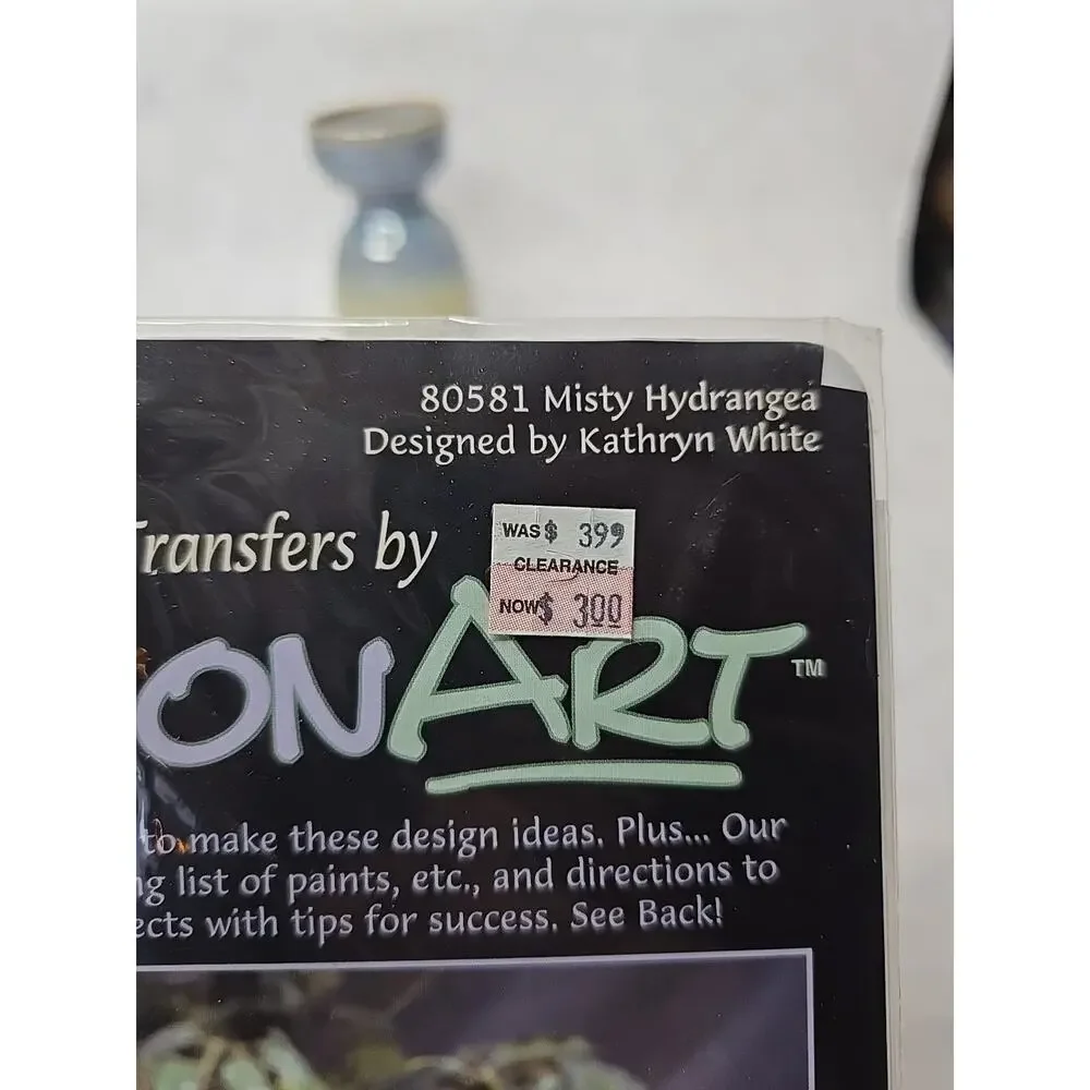 1999 Dimensions Fashion Art Full Color Iron-On Transfer Misty Hydrangeas 80581